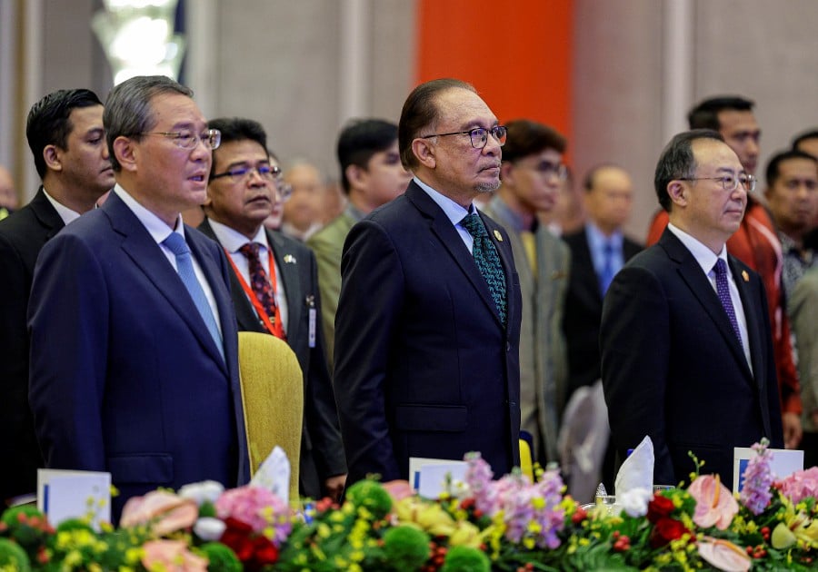 In a joint statement today, both leaders Prime Minister Datuk Seri Anwar Ibrahim and China Premier Li Qiang also urged the United Nations Security Council (UNSC) to reconsider Palestine’s application for full membership, in line with the resolution adopted by the UN General Assembly on May 10, 2024. BERNAMA PIC