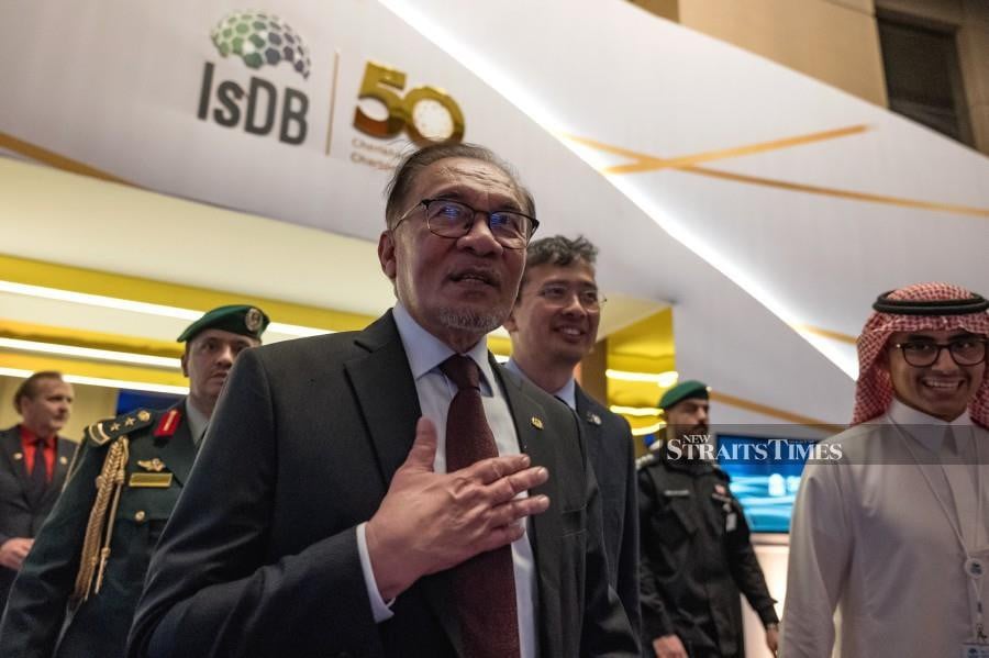 Prime Minister Datuk Seri Anwar Ibrahim says Malaysia and Saudi Arabia are engaged in talks about new investments into the country. - Bernama pic