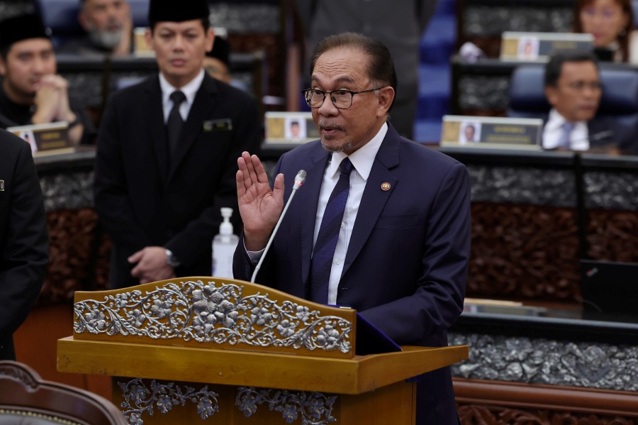 The strength of Prime Minister Datuk Seri Anwar Ibrahim’s (PH-Tambun) majority in the Dewan Rakyat has been put to test in the House. - Bernama pic