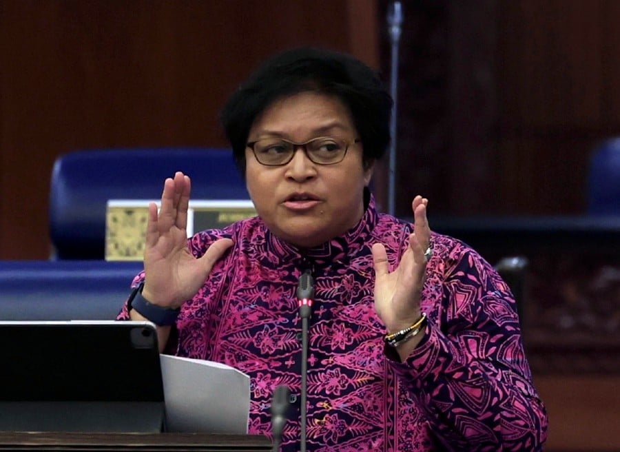 Minister in the Prime Minister’s Department (Law and Institutional Reform) Datuk Seri Azalina Othman Said said the draft serves as a starting point to initiate the prompt development of the bill and is in line with the aspirations of Prime Minister Datuk Seri Anwar Ibrahim. BERNAMA PIC