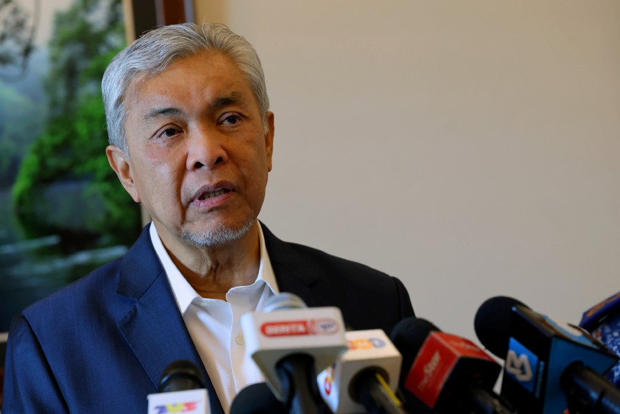 Deputy Prime Minister Datuk Seri Dr Ahmad Zahid Hamidi, also chairman of the Sports Development Cabinet Committee, said the matter was brought up at the Cabinet Committee Meeting on Sports Development No 1/2024 which he chaired today. BERNAMA FILE PIC