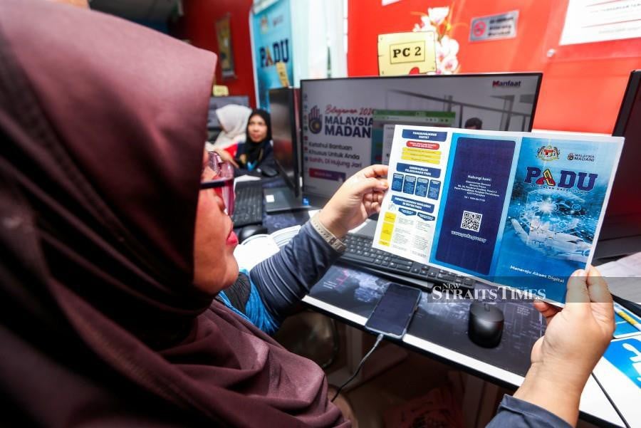 A total of 1.2 million or 80 per cent of 1.5 civil servants have registered with the Central Database Hub (Padu) system as of today, according to Chief Statistician Datuk Seri Dr Mohd Uzir Mahidin. - NSTP/NIK ABDULLAH NIK OMAR