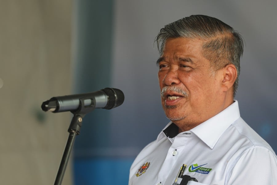 Agriculture and Food Security Minister Datuk Seri Mohamad Sabu said the scheme would help padi farmers face future challenges brought by extreme weather due to climate change. BERNAMA PIC