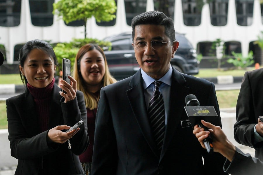 Barisan Nasional (BN) MPs alleged to have attended a meeting with PKR deputy president Datuk Seri Azmin Ali have kept mum over what transpired.-BERNAMA 