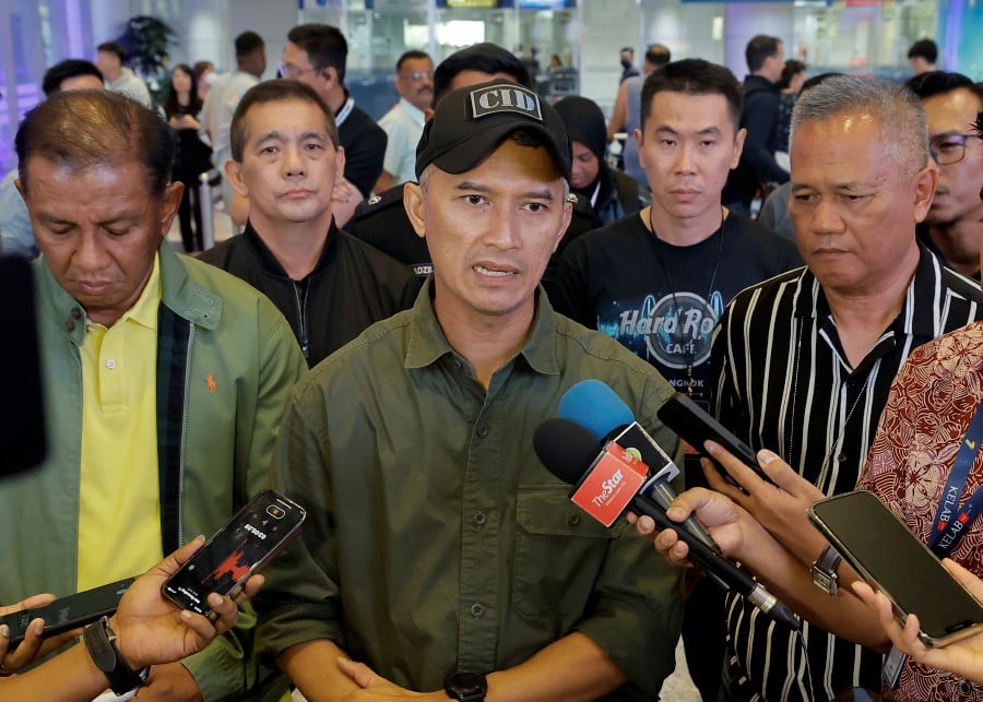 “The couple owns a travel agency and the victim was at the airport to greet the pilgrims returning from their Umrah trip,” said Bukit Aman Criminal Investigation Department director Commissioner Datuk Seri Mohd Shuhaily Mohd Zain at a press conference earlier. BERNAMA PIC