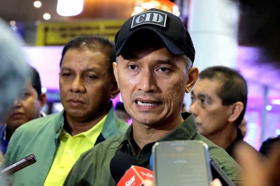 Federal Police Criminal Investigation Department director Commissioner Datuk Seri Mohd Shuhaily Mohd Zain said his presence at the airport today was to discuss the security measures. BERNAMA PIC