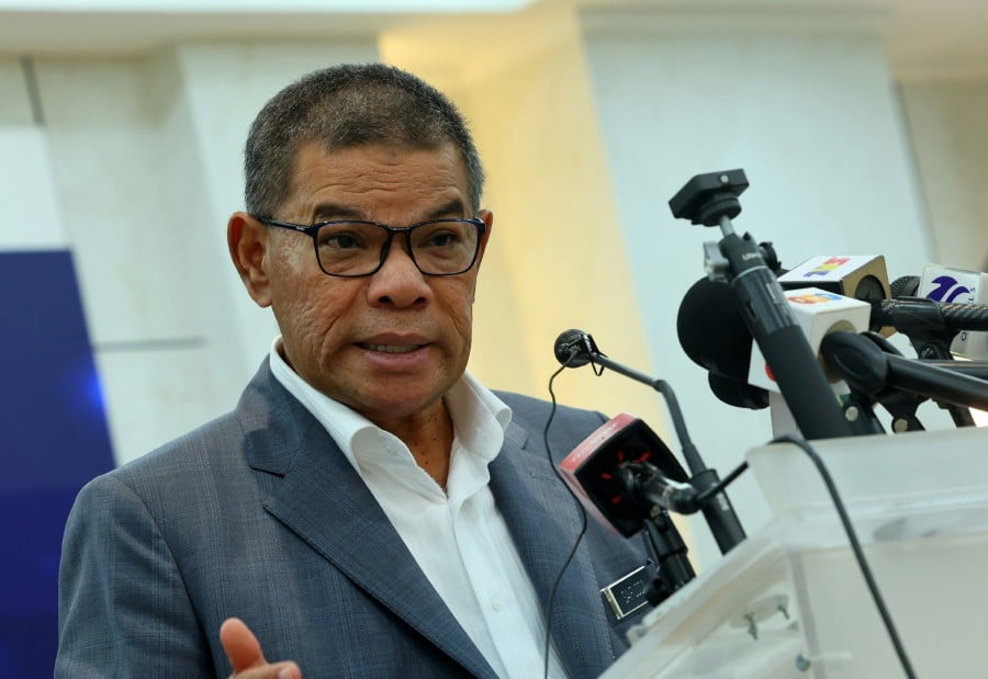 Home Minister Datuk Seri Saifuddin Nasution Ismail said up to March 21, 19,515 foreign workers had presented themselves to the Immigration Department to pay compounds to undergo the legalisation process. BERNAMA PIC