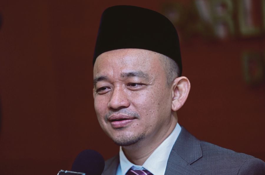 Education Minister Dr Maszlee Malik is the best man for the post of president of the International Islamic University (IIUM), says The International Institute of Islamic Thought (IIIT).