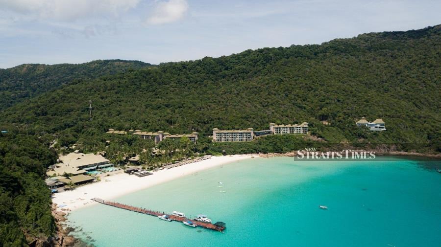 The Taraas Beach & Spa Resort has launched a premium travel package featuring direct flights from Seletar Airport in Singapore to Redang, operated by its affiliate company Berjaya Air, aiming to allure high-net-worth individuals to the island retreat. 