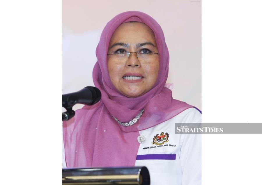 Higher Education Minister Datuk Seri Dr Noraini Ahmad (pic), in a statement today, said she has instructed Higher Education director-general Prof Datuk Dr Husaini Omar to investigate the report and immediately take the necessary actions. - STR /FARIZ ISWADI ISMAIL.