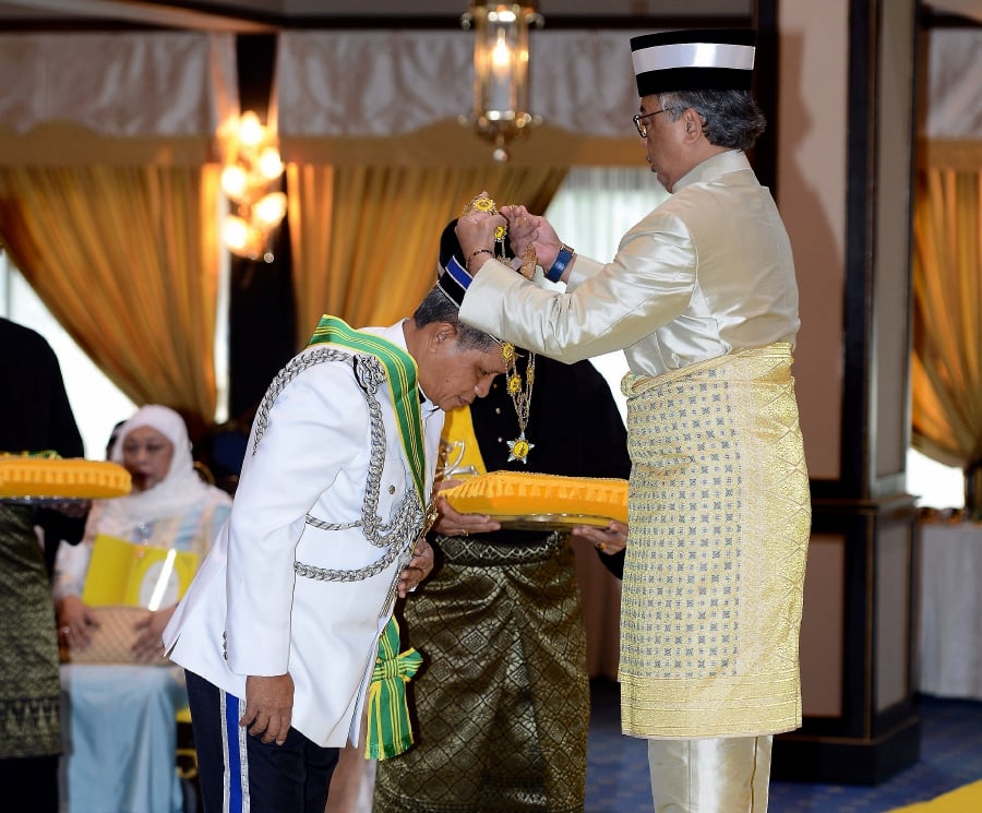 Asri Heads List Of Award Recipients For Pahang Sultan's Birthday | New ...