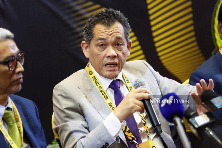 Football Association of Malaysia (FAM) president Datuk Hamidin Amin should resign if he feels that he has let down Malaysian football fans. - NSTP/AIZUDDIN SAAD