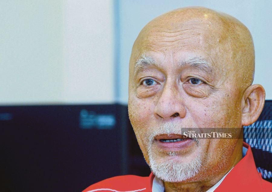 Umno Veterans Club secretary-general Datuk Mustapha Yaakub also reminded all political leaders to refrain from issuing disrespectful, inciting or divisive statements against the leadership of the parties in the unity government regarding the reduction of sentences for the former prime minister. - NSTP file pic