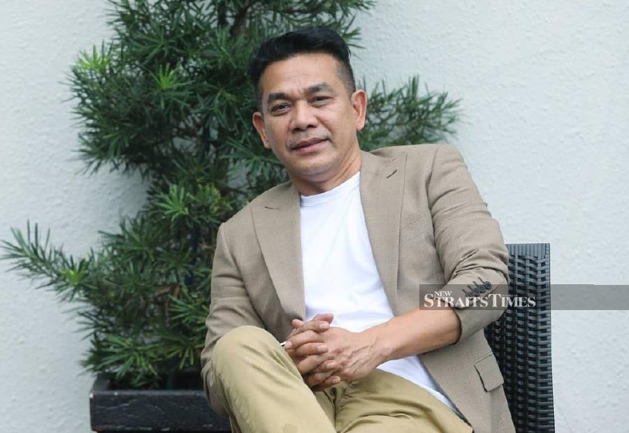 Popular actor and businessman Datuk Rosyam Nor has issued an apology for a controversial statement he made regarding prostitution dens for foreign workers. - NSTP file pic