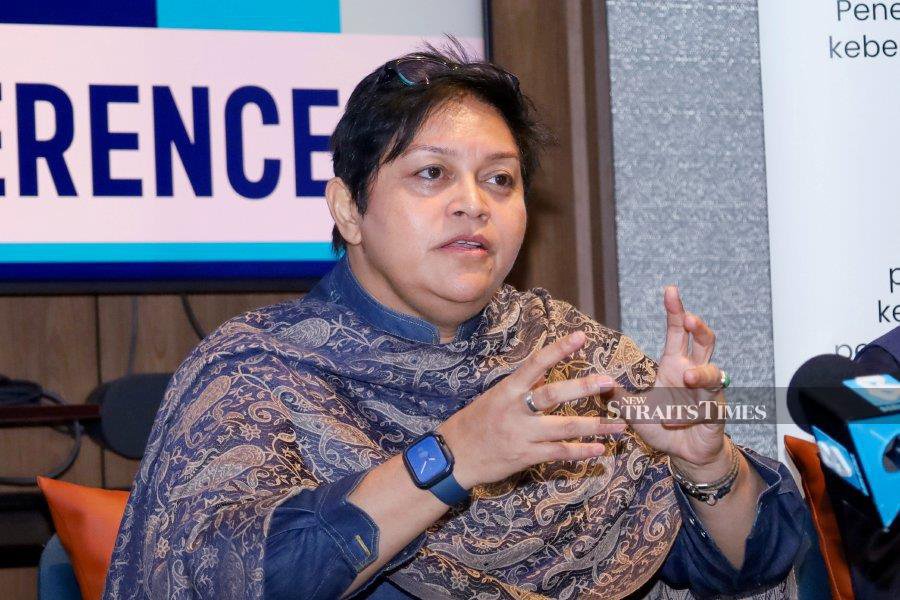 Minister in the Prime Minister’s Department (Law and Institutional Reforms), Datuk Seri Azalina Othman Said, said on November 6, the French Court had annulled the order of rising of statue to be mortgaged against a Malaysian Diplomatic building in Paris by a self-claimed Sulu group from the Philippines. - NSTP/NABILA ADLINA AZAHARI.