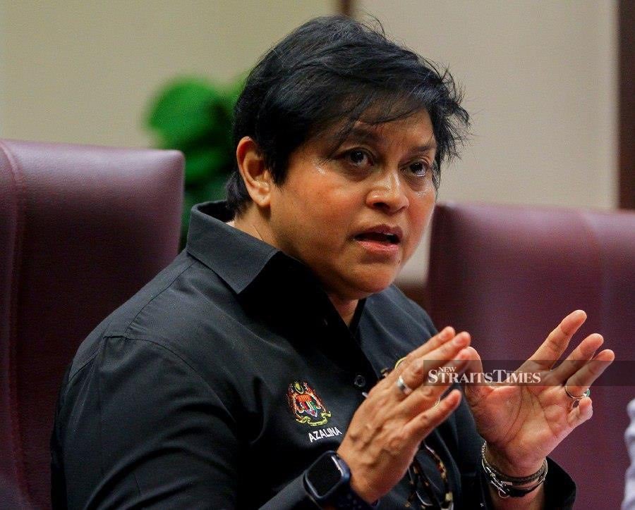 Datuk Seri Azalina Othman Said said she will look into the enforcement of Section 19 of the Sexual Offences Against Children Act 2017 (SOAC) which prosecutes witnesses who fail to report sexual abuse cases. - NSTP/AZRUL EDHAM