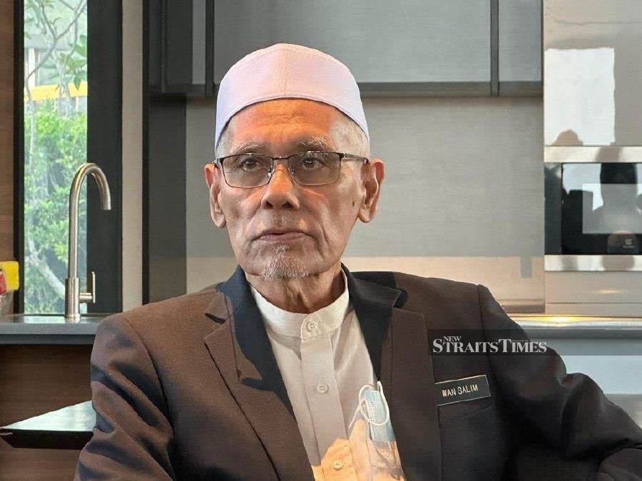 Penang Mufti Datuk Seri Dr Wan Salim Wan Mohd Noor has expressed dismay over the action of a streaming website that invited ‘Hot Daddy’ as a podcast guest. - NSTP/ ZUHAINY ZULKIFFLI