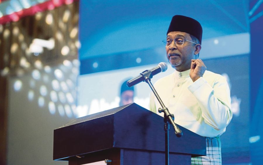 BN secretary-general Datuk Seri Zambry Abd Kadir. -- Filepic