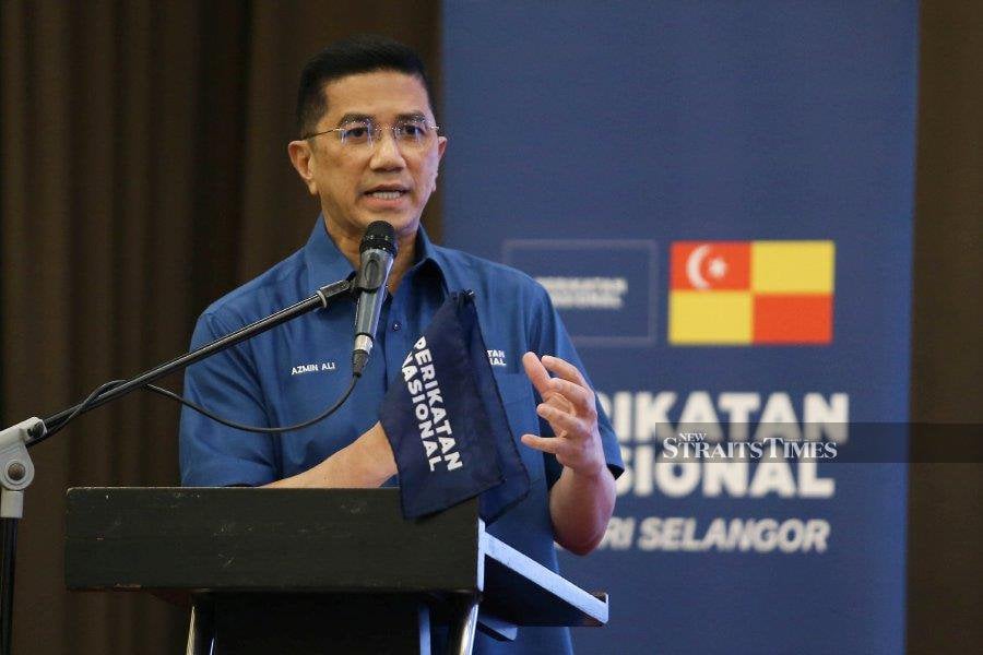 Ge15 I Am Prepared To Continue Serving The People In Gombak Says Azmin New Straits Times 