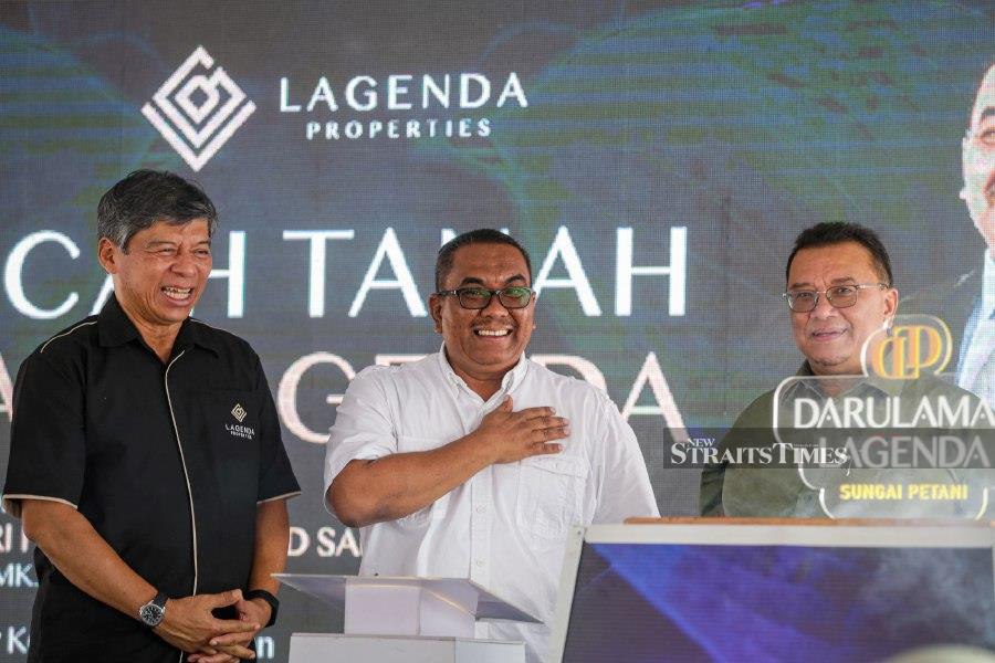 Kedah Menteri Besar Datuk Seri Sanusi Md Nor has advised the younger generation to focus on acquiring essential assets before spending on unnecessary luxury items.  - NSTP/ LUQMAN HAKIM ZUBIR