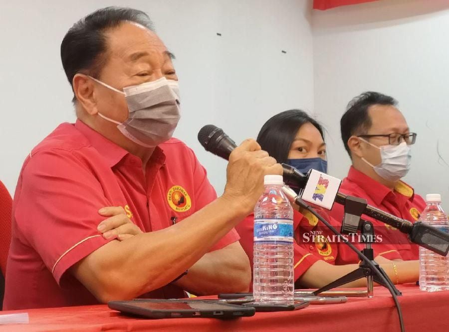 Progressive Democratic Party senior vice-president Datuk Seri Wong Soon Koh should reflect on Sarawak’s political history in the 1980s before commenting on whether a political party can effectively serve in both government and opposition roles simultaneously, political analysts said. - NSTP file pic
