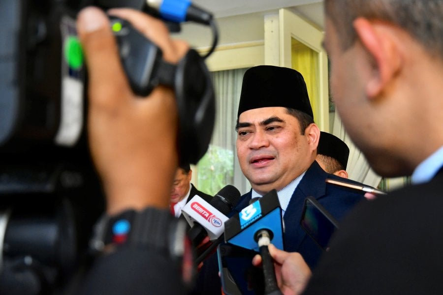 Deputy Chief Minister III Datuk Shahelmey Yahya said that the Sabah Works Ministry has taken the initiative to fully stabilise the water supply in the Kota Kinabalu area. — NSTP FILE PIC