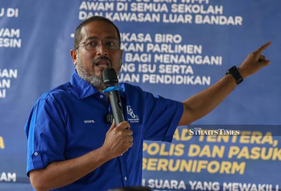 Kedah Umno Information chief Datuk Shaiful Hazizy Zainol Abidin has fired a salvo at DAP veteran Tan Sri Lim Kit Siang over his remarks that the Federal Constitution does not prevent any non-Malay from becoming prime minister. - NSTP file pic