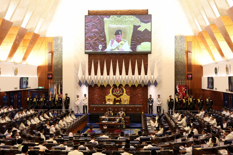 Sultan Ibrahim graced the opening ceremony of the Third session of the 15th Parliament. It was also His Majesty’s first time opening the Dewan Rakyat since being appointed as the 17th Yang di-Pertuan Agong in January. - Bernama pic