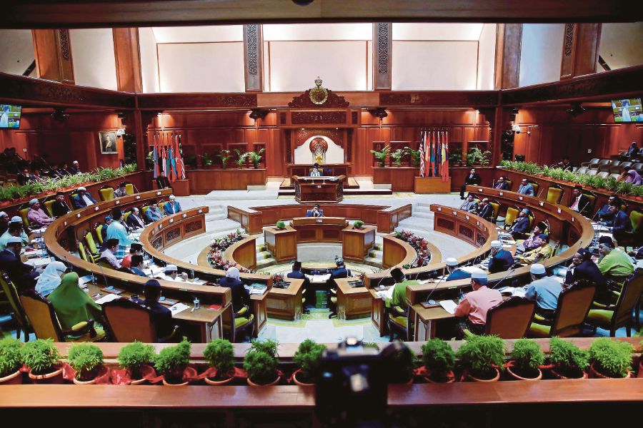 Persidangan Penggal Pertama Dewan Undangan Negeri Dun Kelantan Ke 13 Semalam Menjadi Pentas Kepada Ketua Pembangkang Daripada Bari Kelantan Dolores Park Park