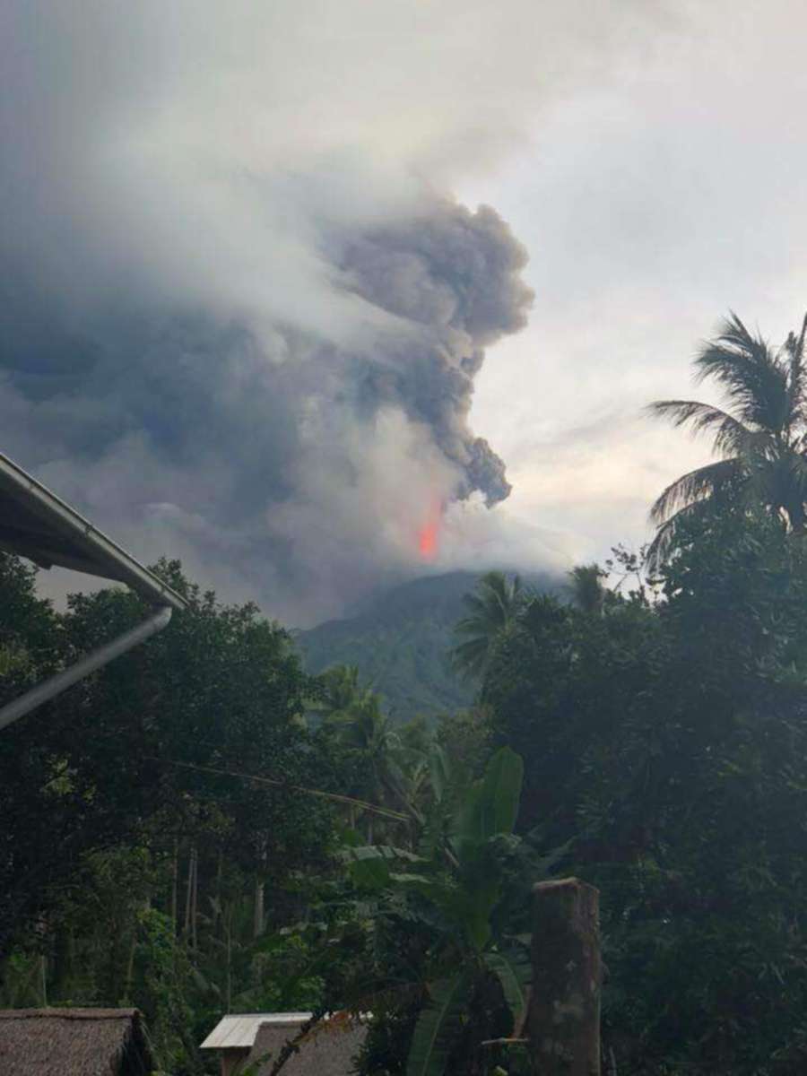 Papua New Guinea Volcano Erupts, Forcing 2,000 Villagers To Flee 