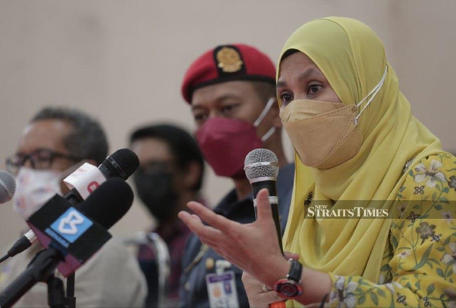 Hulu Langat District Disaster Committee chairman Dr Ani Ahmad said a follow-up study by the Malaysian Institute of Public Works (Ikram), as well as the Minerals and Geosciences Department, said a more detailed soil investigation would require some two weeks to complete.  - NSTP/HAZREEN MOHAMAD