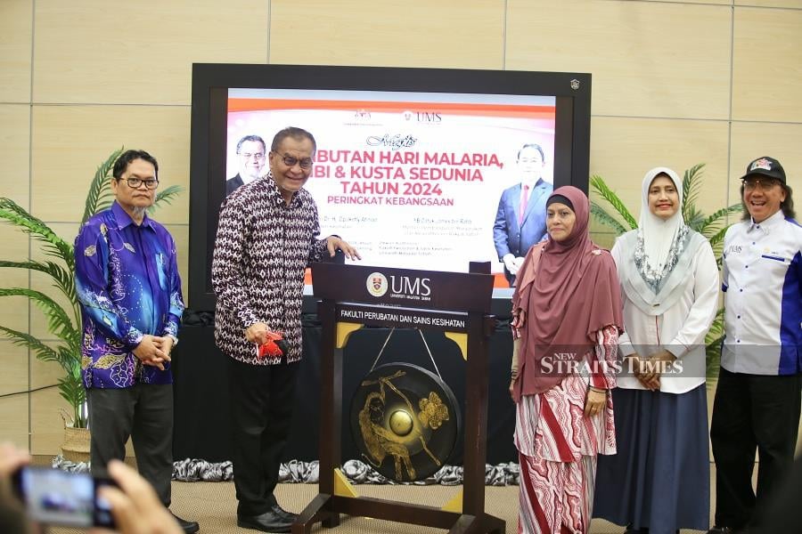 Health Minister Datuk Seri Dr Dzulkefly Ahmad said a target had been set to complete the upgrading projects of all the clinics by this year. - NSTP/ MOHD ADAM ARININ