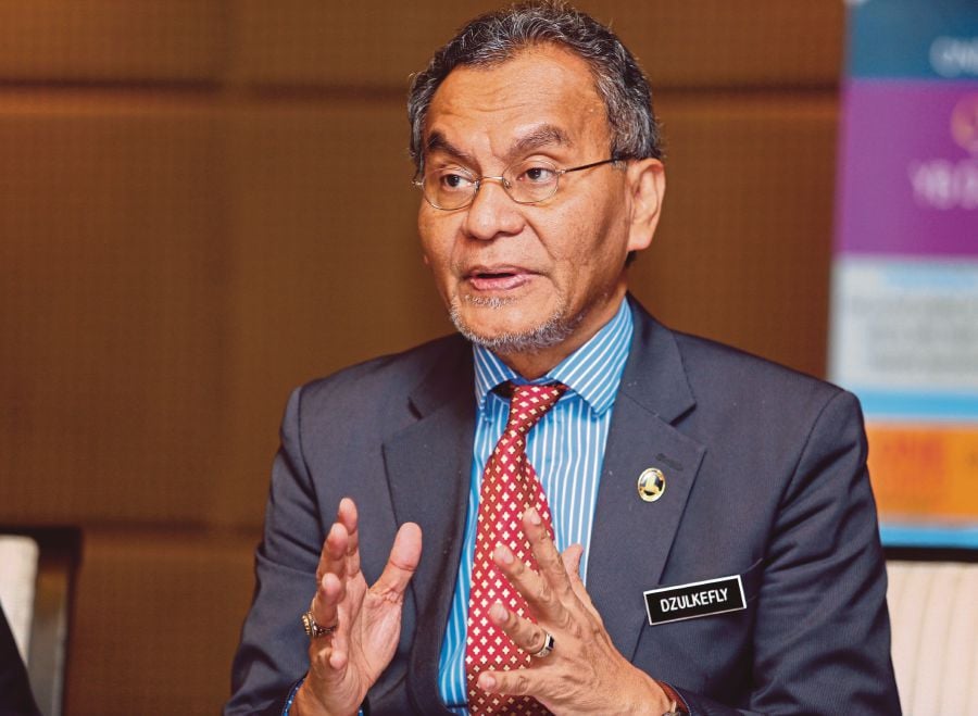 Datuk Seri Dr Dzulkefly Ahmad makes a return as health minister in the new cabinet line-up announced today. - NSTP file pic
