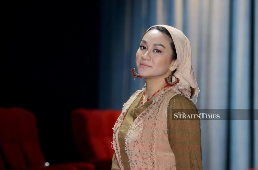Actress and television host Dynas Mokhtar recently had the shock of her life when her bank balance was reduced to “zero”. - NSTP file pic