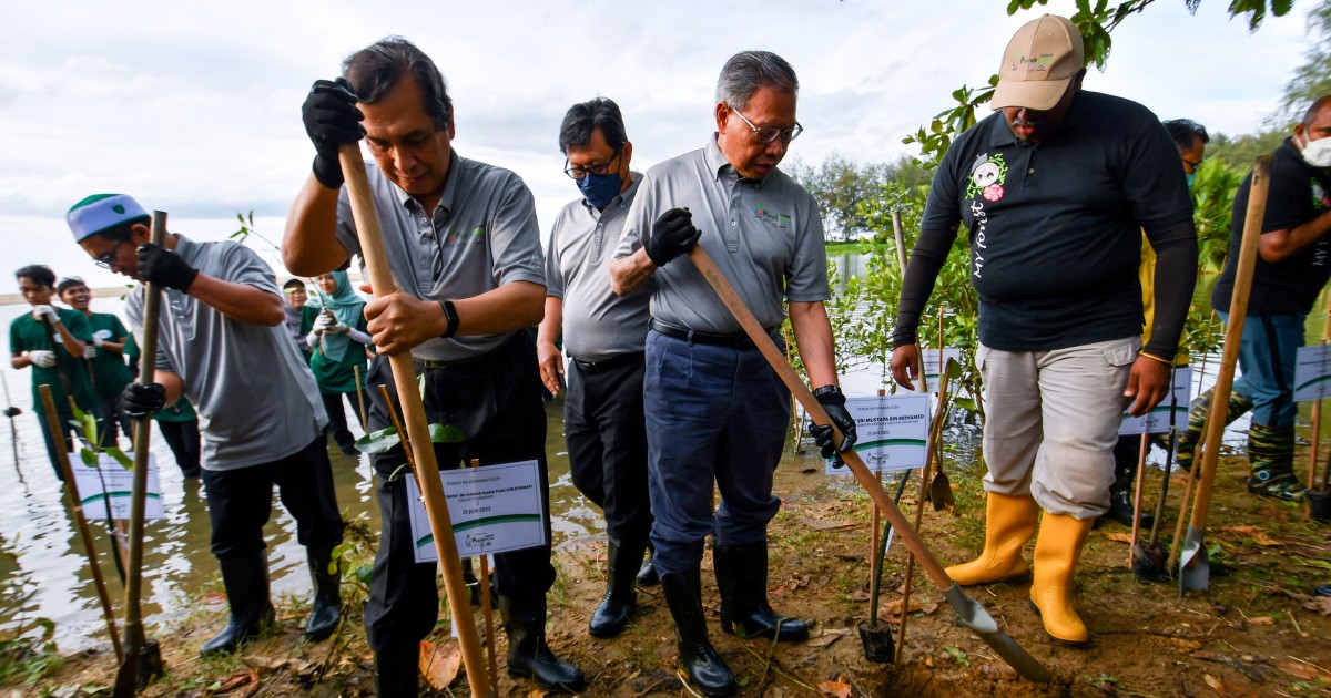 ECRL project will be completed as promised, says Mustapa | New Straits ...