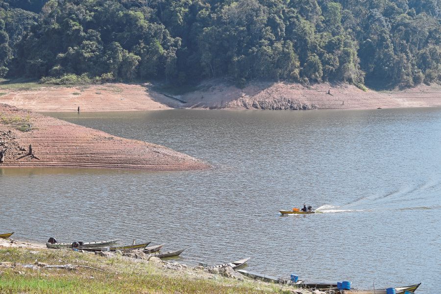 Mada said that as of March 17, the total storage of water in all three Mada dams stood at 887,920 acre-feet, which equals 72.60 per cent. BERNAMA PIC