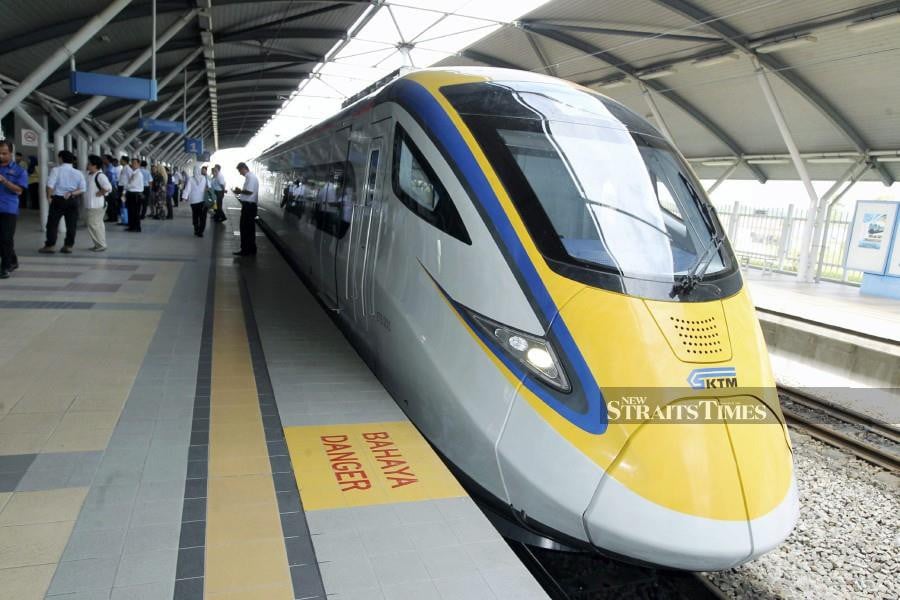 Keretapi Tanah Melayu Berhad (KTMB) will implement a new schedule for Electric Train Service (ETS) routes and introduce six ETS Express services starting Aug 1. Pic by NSTP/Muhaizan Yahya. 