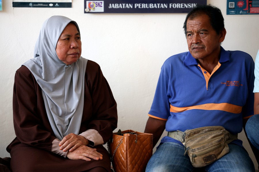 Father to Azizah, Eiyi Johari, 60, said that the remains will be brought back once the post- mortem had been completed. - Bernama pic