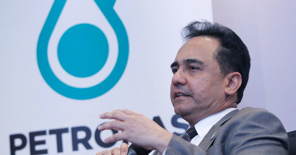 Petronas' Sarawak o&g fields generate average of 850,000 barrels of oil