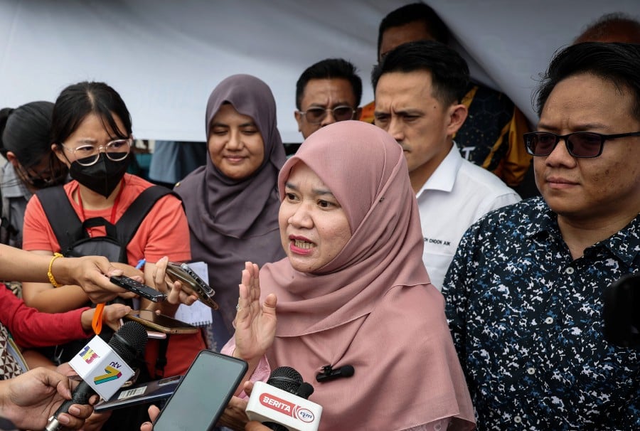 Education Minister, Fadhlina Sidek, said the ministry would not compromise on the issue and will conceal the identity of the student to protect the child’s safety. -BERNAMA file pic