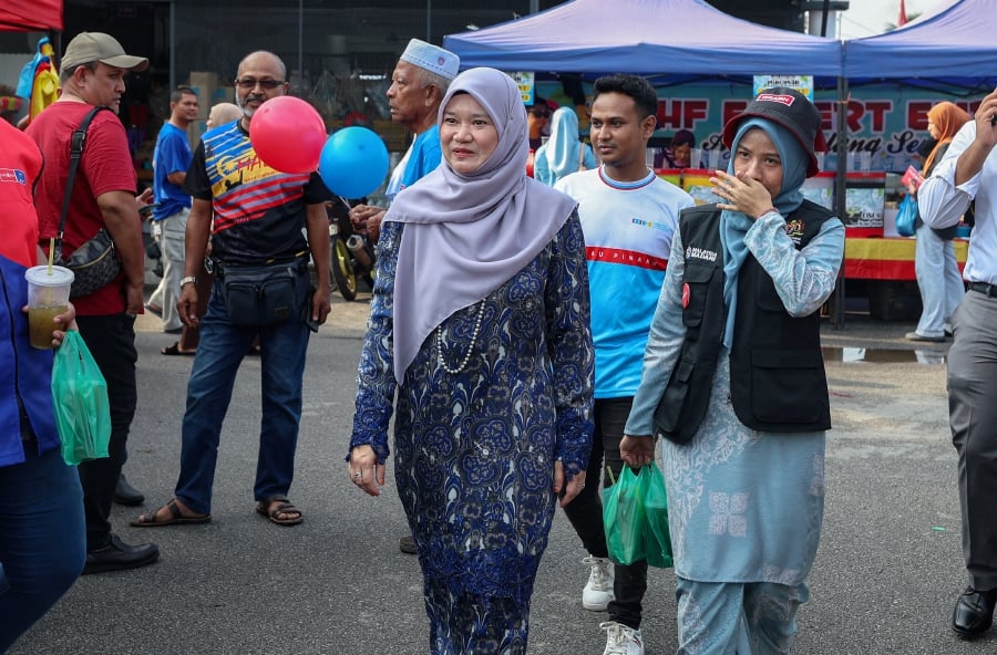 Education Minister Fadhlina Sidek said the ministry has taken various approaches and mechanisms to boost the spirit and motivation of teachers to prevent them from opting for early retirement. - BERNAMA