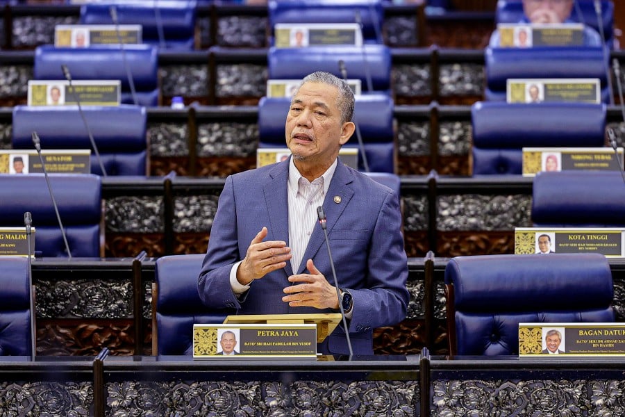 KUALA LUMPUR: Deputy Prime Minister Datuk Seri Fadillah Yusof, who is also the Energy Transition and Water Transformation minister, said the SAIDI (The System Average Interruption Duration Index) in the peninsula for last year was 46.10 minutes per customer per year compared to 45.06 minutes per customer per year for 2022. — FotoBernama