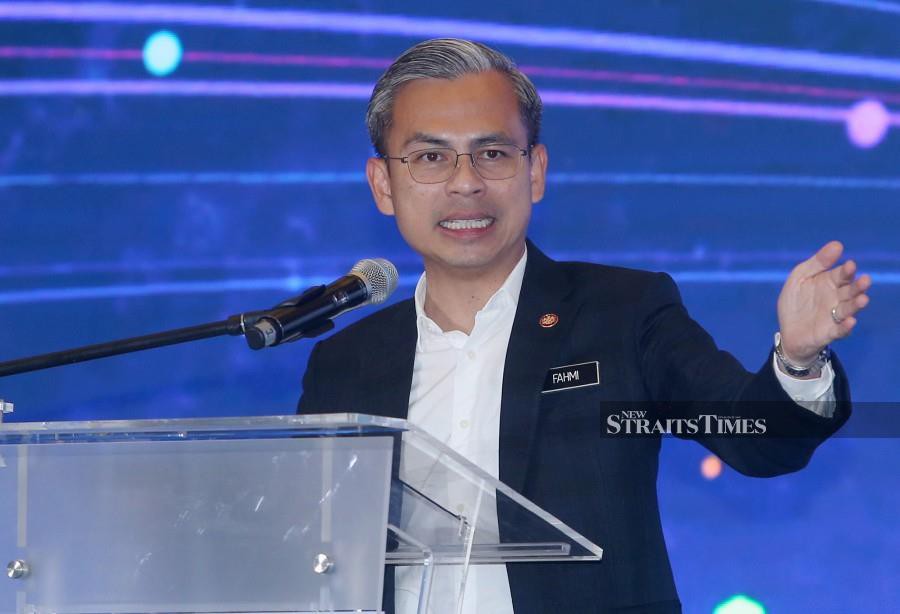 Fahmi Fadzil has refuted Tun Dr Mahathir Mohamad's allegation that opposition members of parliament (MPs) were bribed in exchange for support for the prime minister. NSTP/HAIRUL ANUAR RAHIM