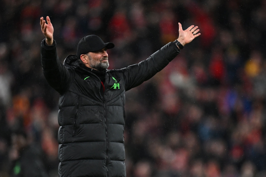 Liverpool's German manager Jurgen Klopp celebrates on the pitch after the English FA Cup fifth round football match between Liverpool and Southampton at Anfield stadium, in Liverpool, north west England. (Photo by Paul ELLIS / AFP)