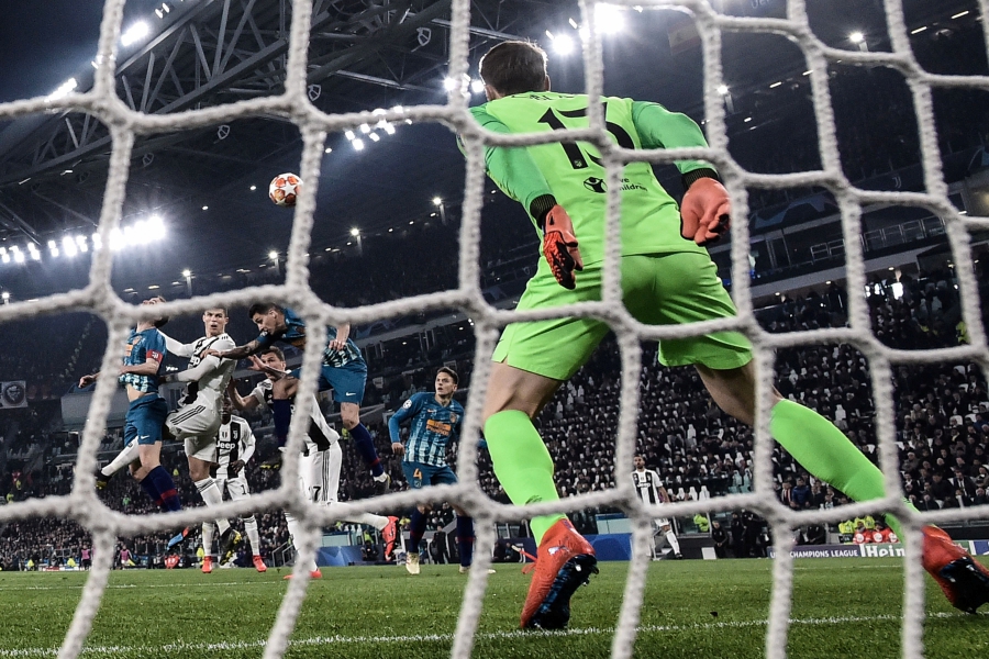 Juventus 3-0 Atletico Madrid (Agg: 3-2): Cristiano Ronaldo hat-trick sends  Juve to quarters, Football News