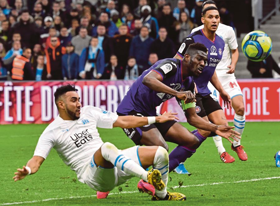 West Ham secure late win over Olympiakos, Marseille beat AEK