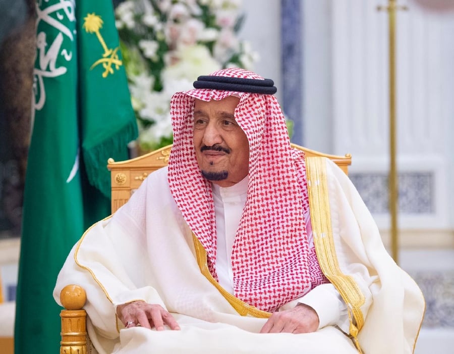 Saudi king lands in Red Sea megacity to 'rest' after surgery