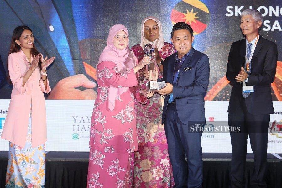 Minister Fadhlina Sidek said besides developing the schools, the ministry was also planning to build new schools in the Bornean states under the 2024 Budget. - NSTP/SAIFULLIZAN TAMADI