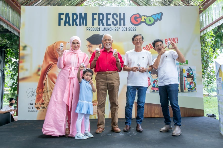 Present at the launch of the new product was Farm Fresh’s new brand ambassador, Datuk Seri Siti Nurhaliza. - Courtesy pic