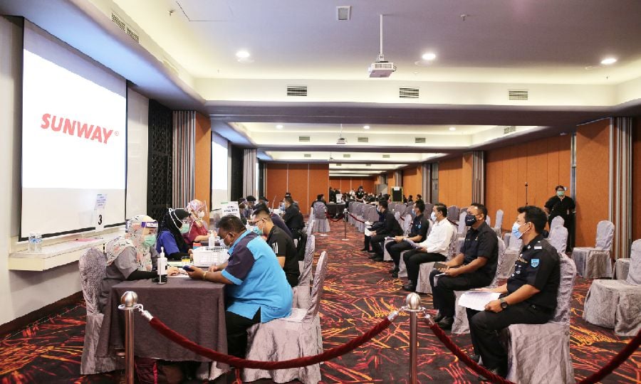 Sunway convention centre vaccination